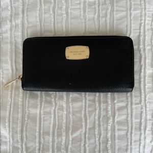 MICHAEL KORS Black Leather Wallet